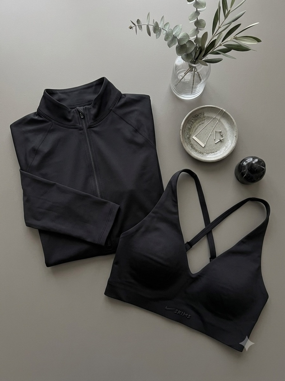 Nike x SKIMS Obsidian Shine Half Zip Long Sleeve Zip Top & Plunge Bra Set M - Picture 2 of 7